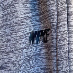 Boys Nike Heathered Gray dri fit Joggers youth large